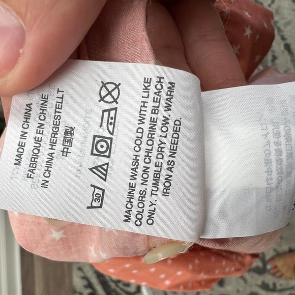 S Madewell Wrap Top in Star Scatter Coral V-Neck Star Print Blouse - Picture 9 of 9